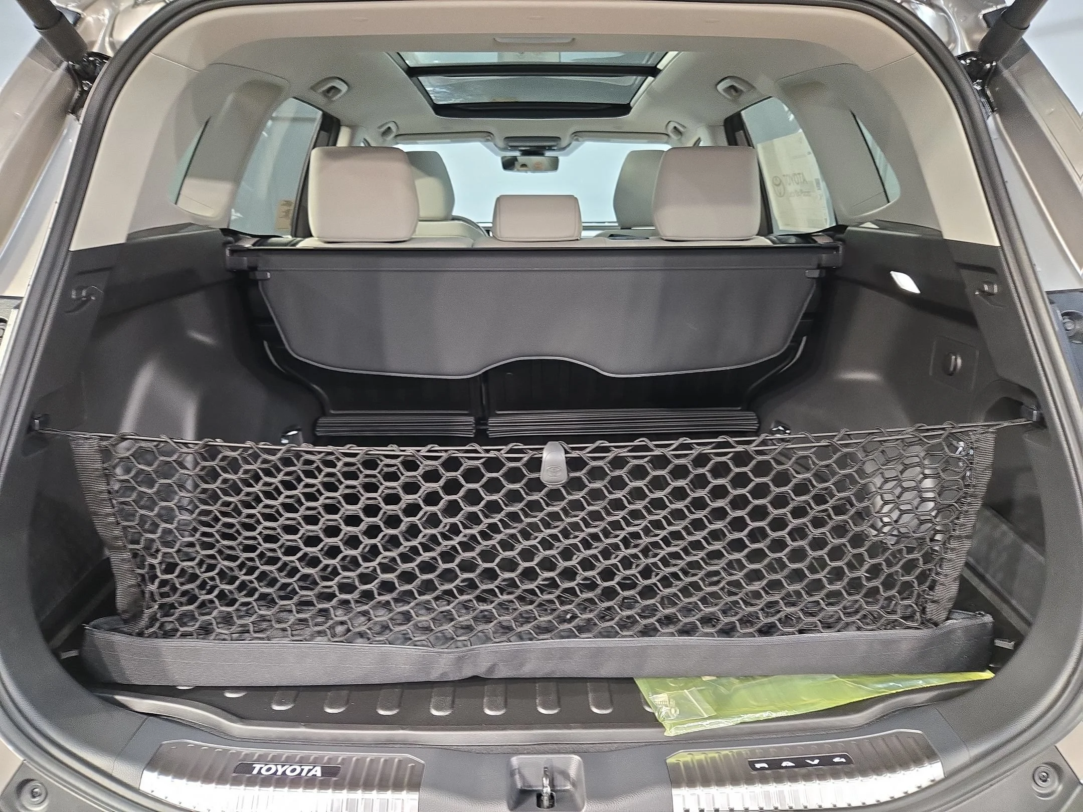 New 2026 Meteor Shower Toyota XLE Premium image 14