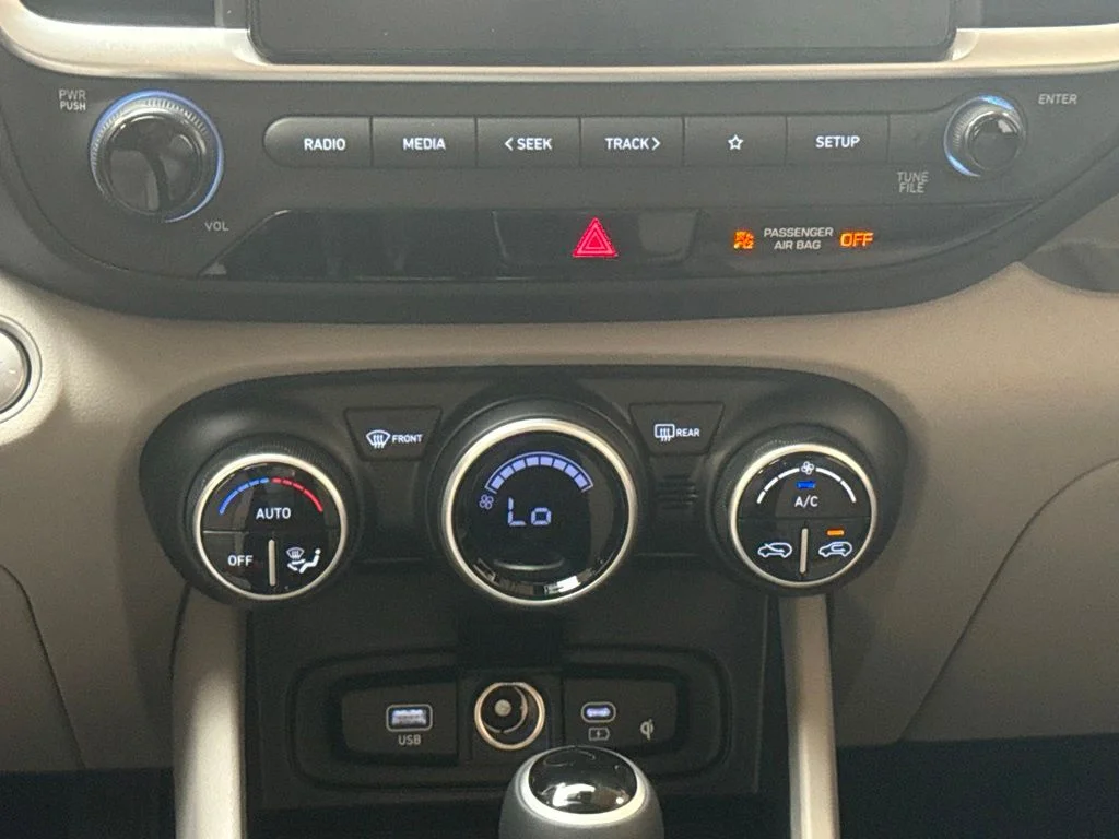 New 2026 Onyx Black Hyundai SEL image 16