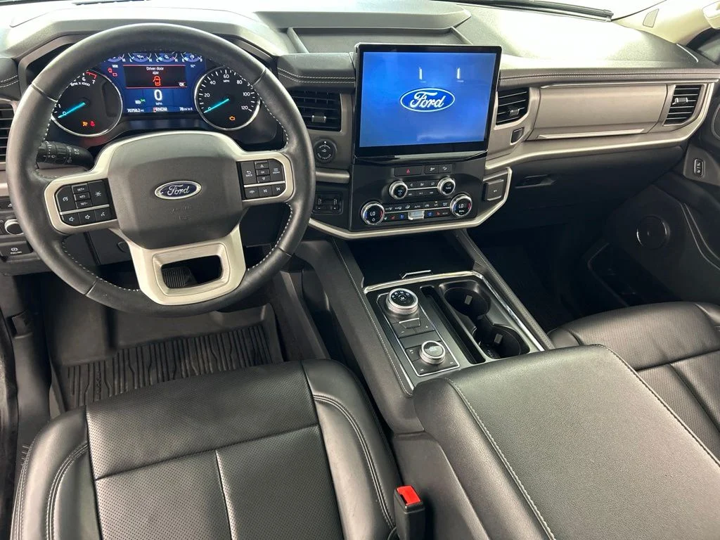 Used 2022 Black Ford XLT image 13