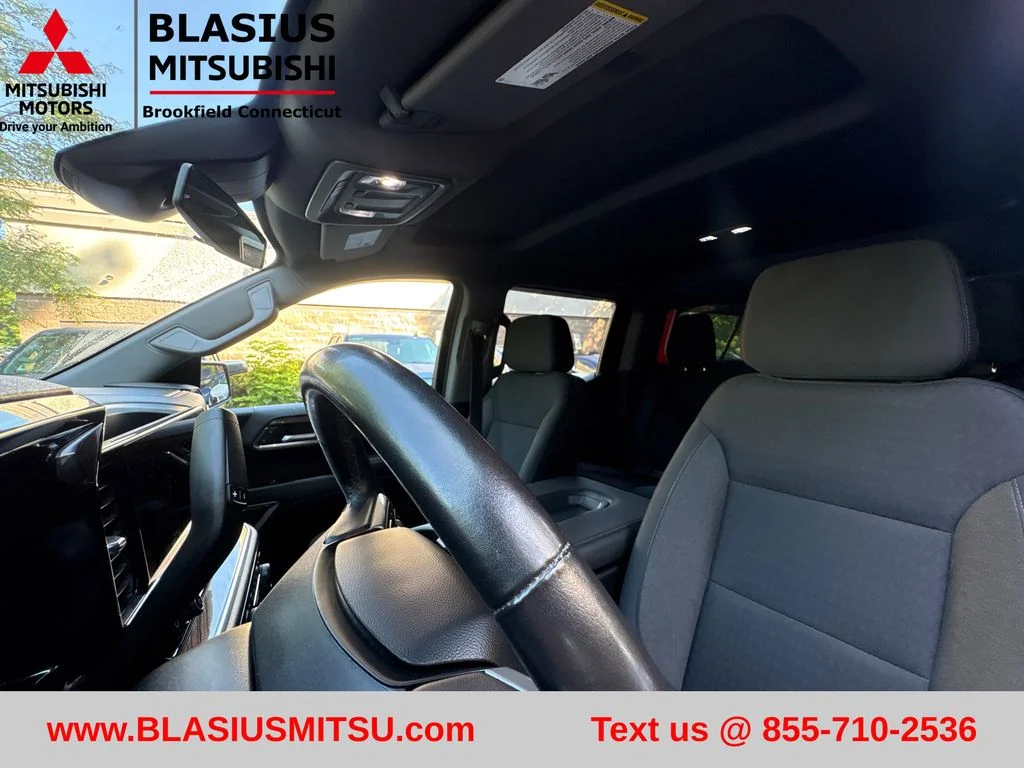 Used 2022 Red Chevrolet LT Trail Boss image 18