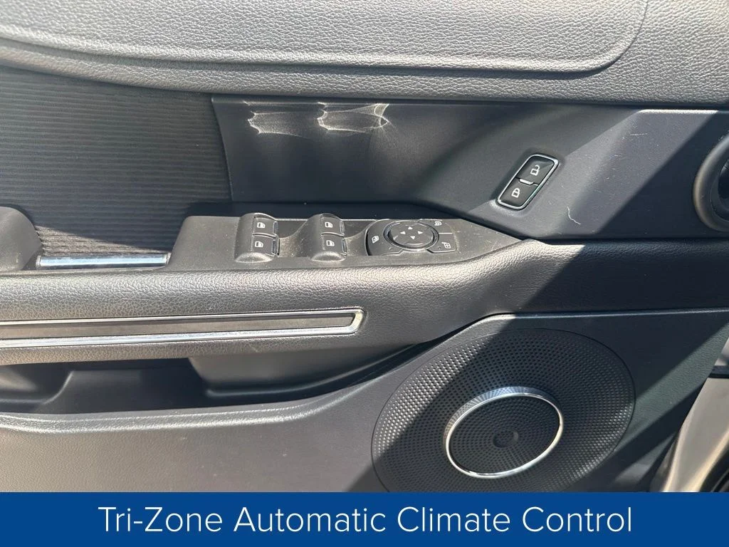 Used 2020 Iconic Silver Metallic Ford XLT image 11