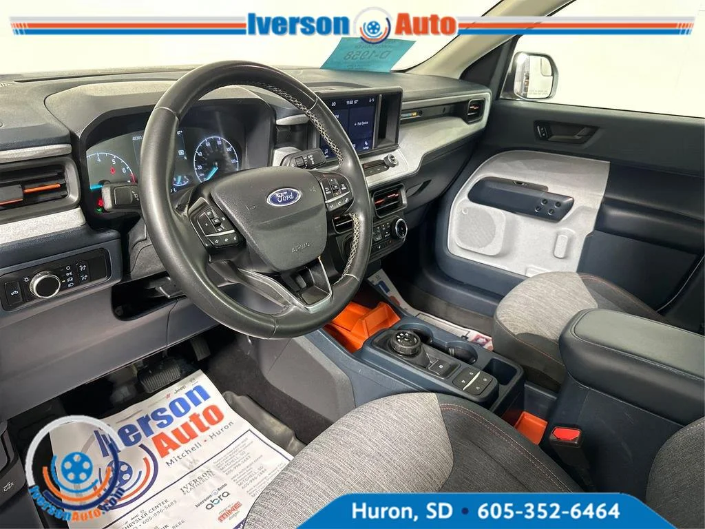 Used 2023 Oxford White Ford XLT image 17