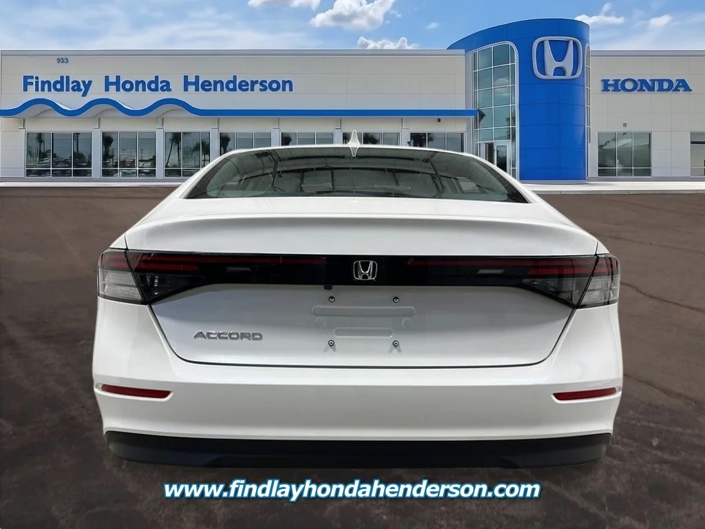 New 2026 Platinum White Pearl Honda LX image 4