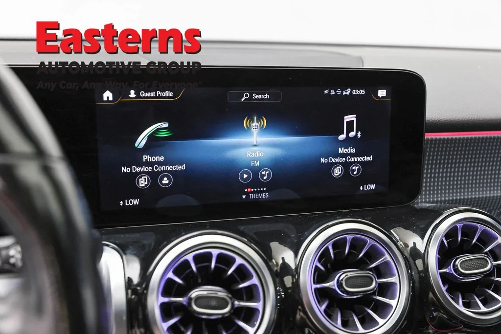 Used 2022 Black Mercedes-Benz GLB 250 image 18