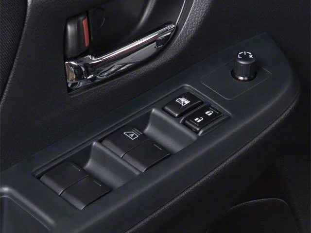 Used 2012 Satin White Pearl Subaru 2.0i Premium image 18