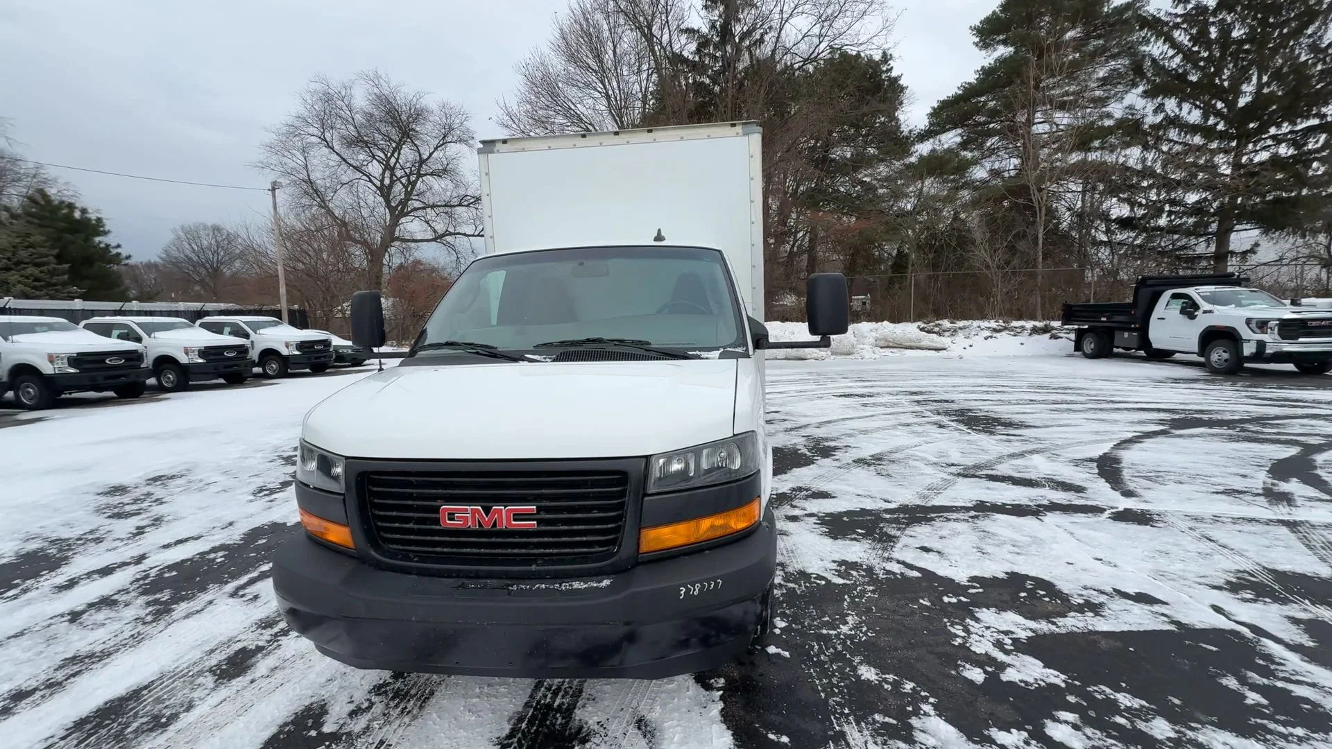 Used 2020 Summit White GMC Work Van image 3