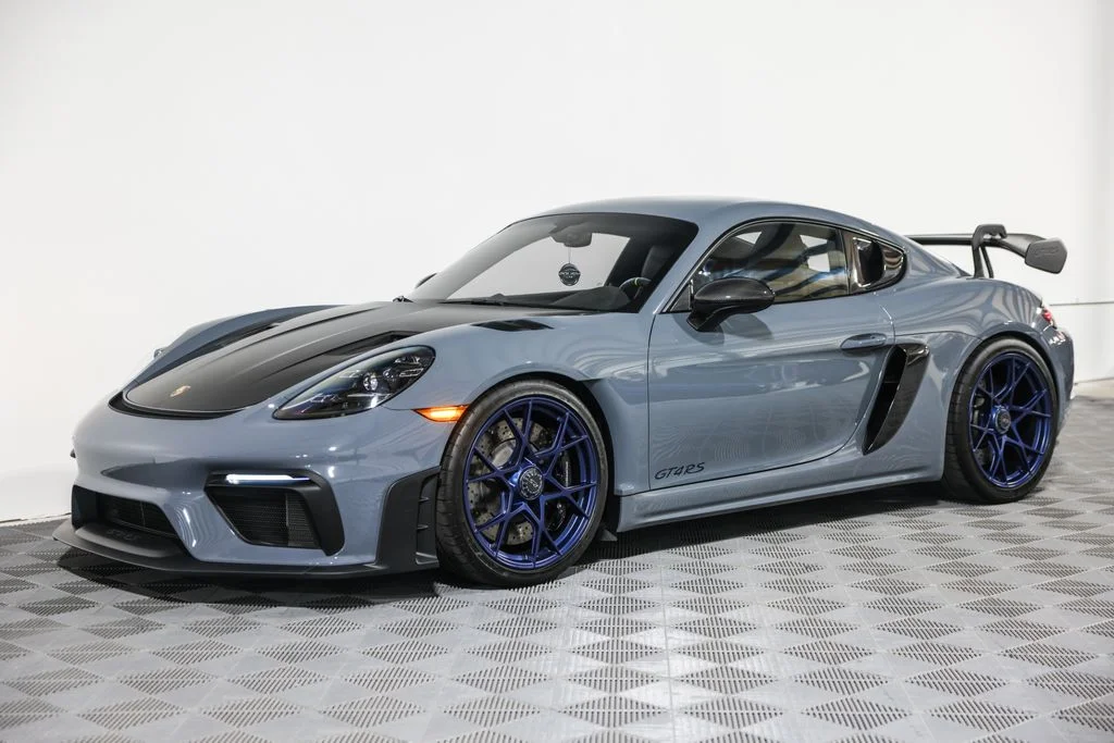 2025 Porsche 718 GT4 RS - Photo 18