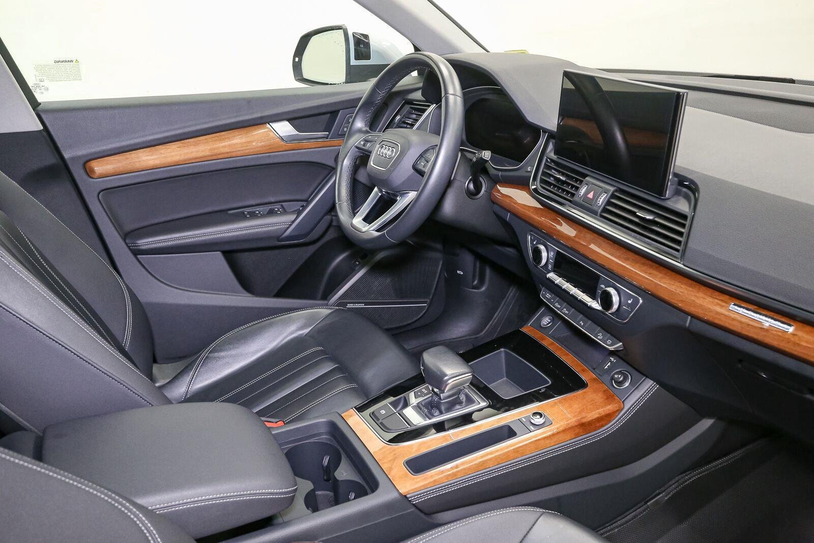 Used 2023 Florett Silver Metallic Audi S line Premium Plus image 23