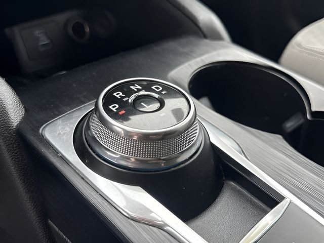 Used 2022 Blue Ford SE image 10
