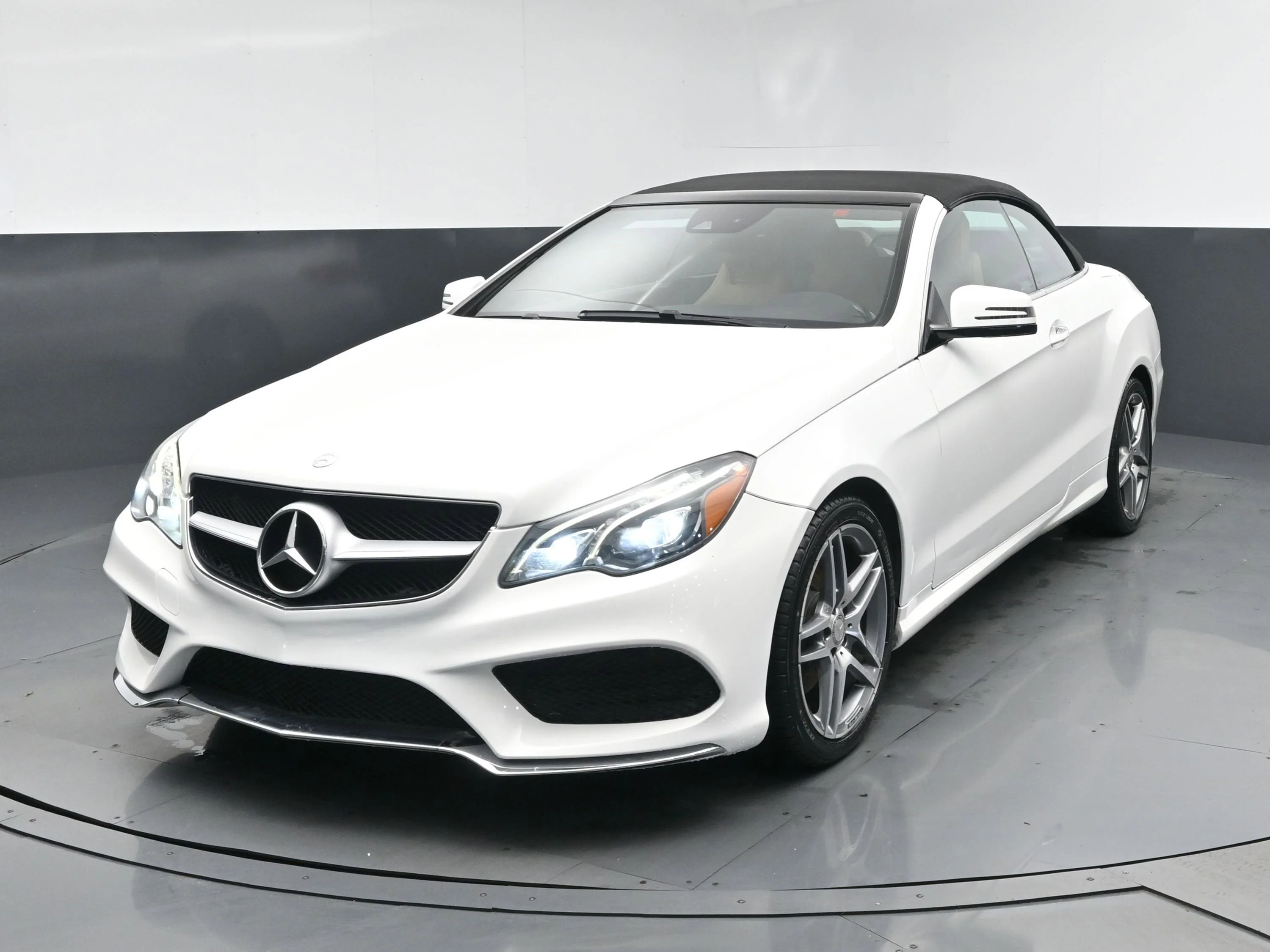 2017 Mercedes-Benz E-Class E400's photo