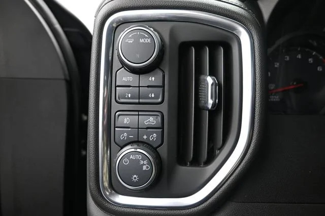 Used 2020 SHADOW GRAY METALLIC Chevrolet RST image 13