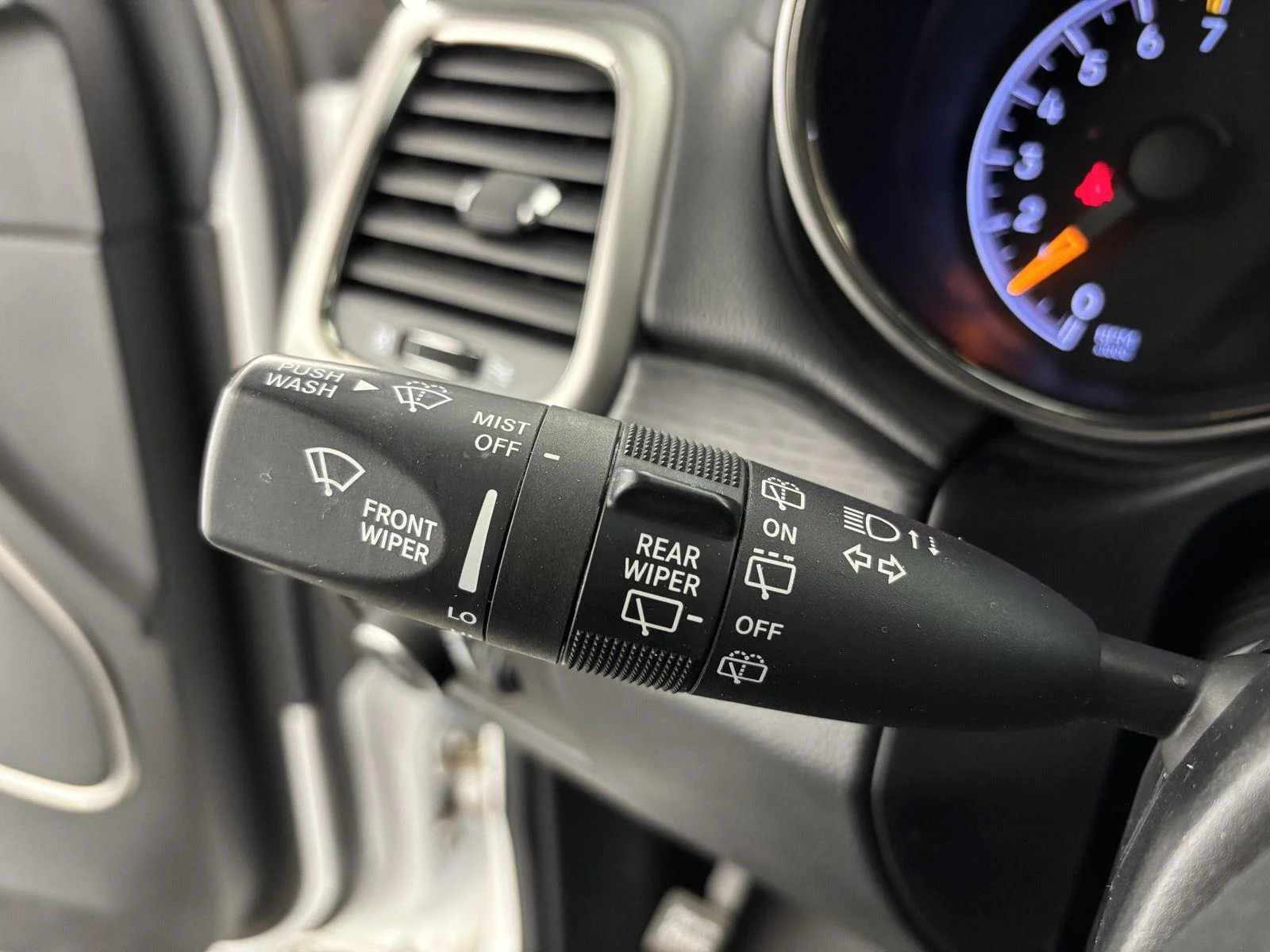 Used 2018 Bright White Clearcoat Jeep High Altitude image 29