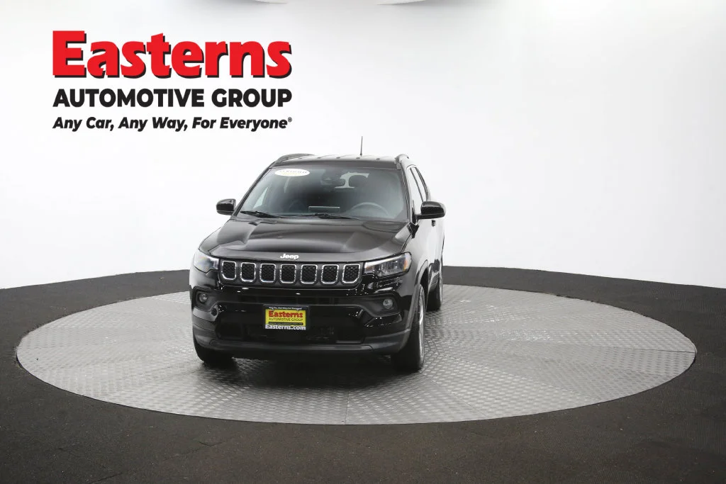 Used 2023 Black Jeep Latitude image 57