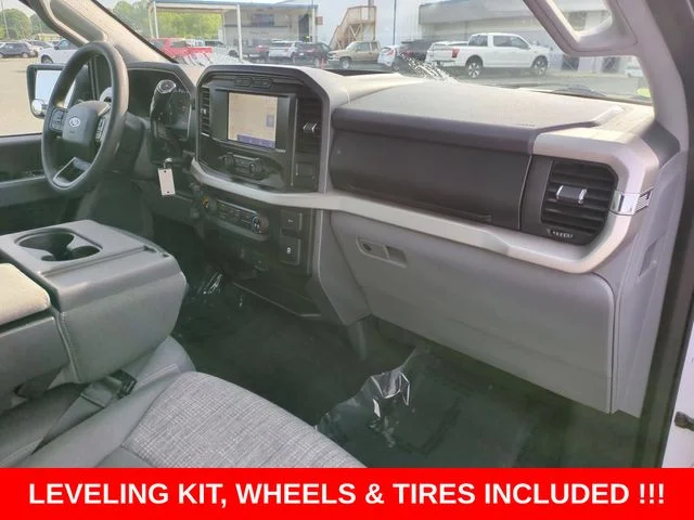 Used 2021 White Ford XLT image 33