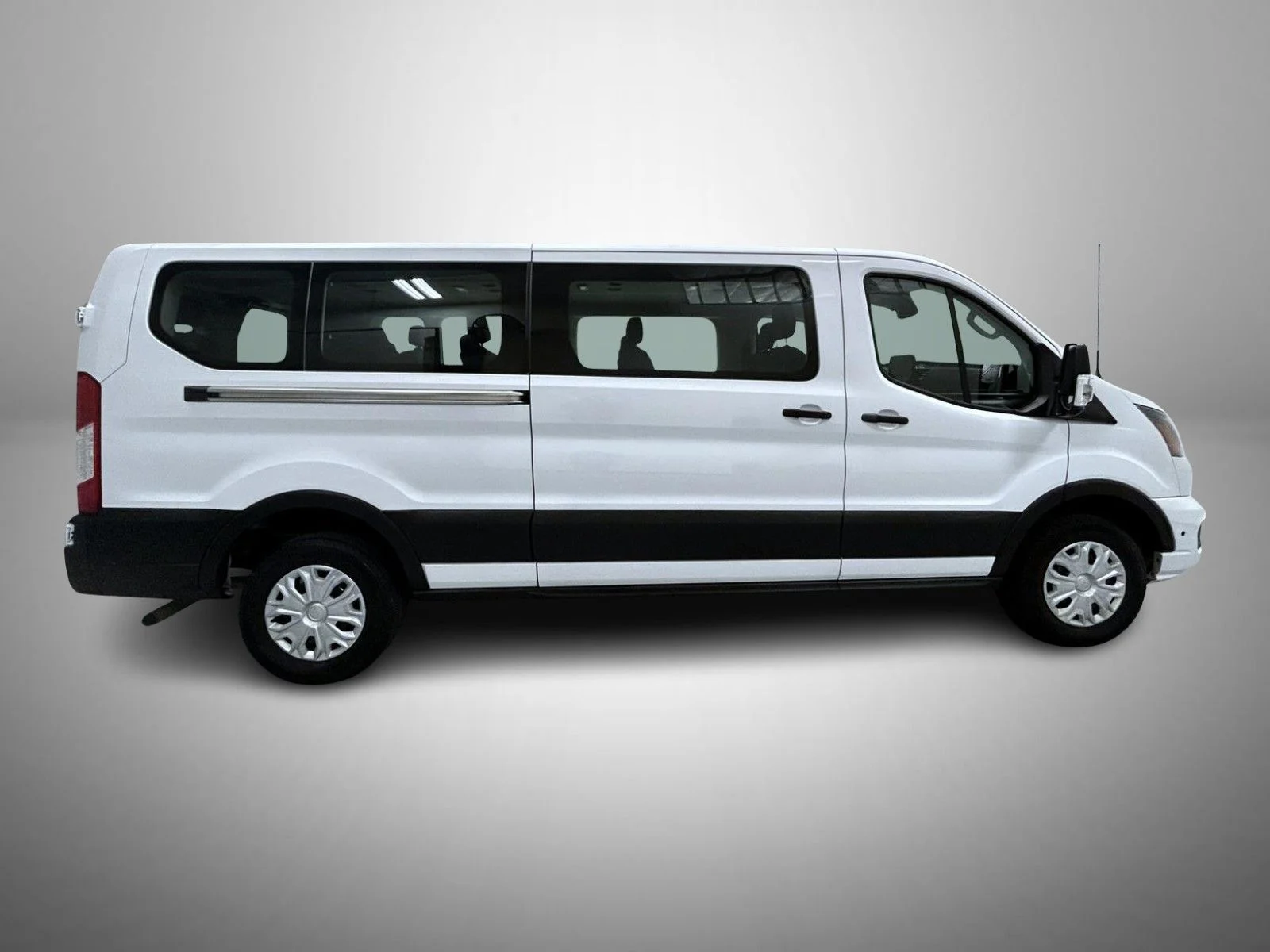 Used 2025 White Ford XLT image 4
