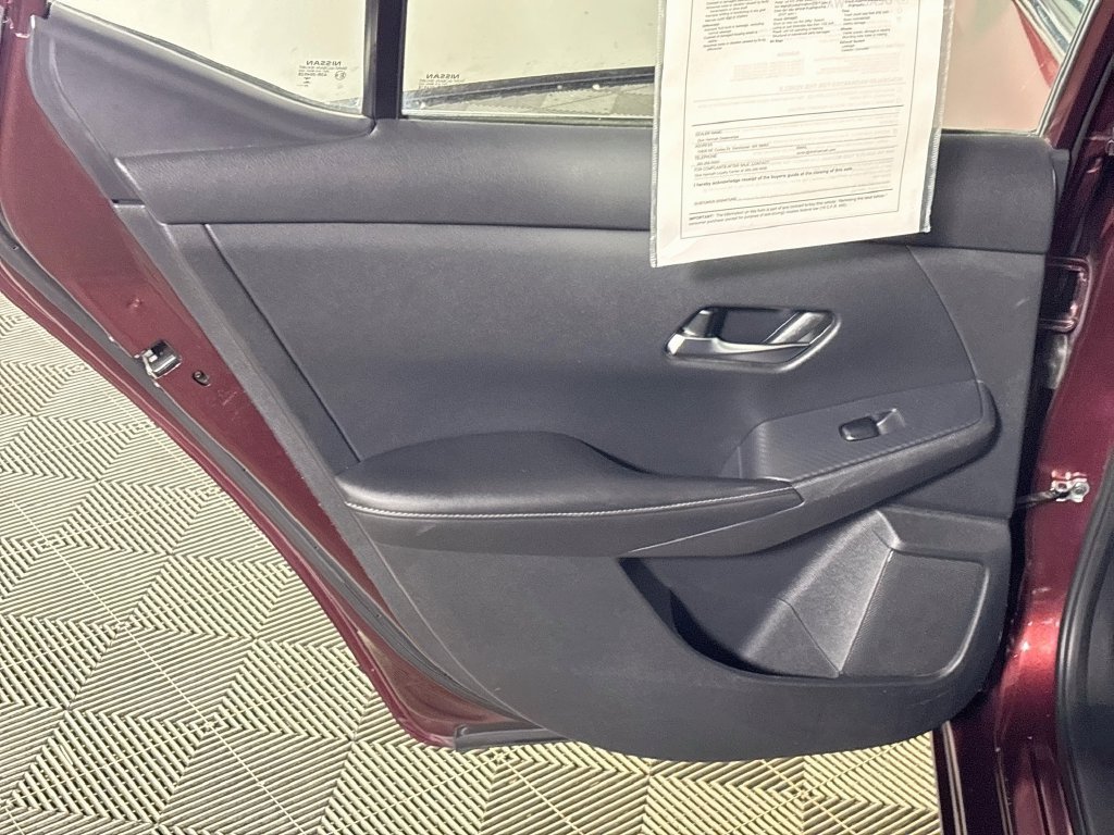 Used 2023 Rosewood Nissan SV image 18