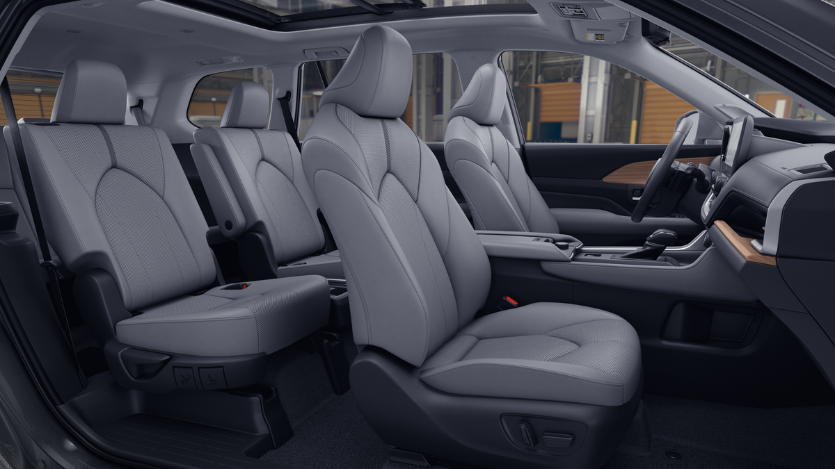 New 2026 Wind Chill Pearl Toyota Platinum image 20