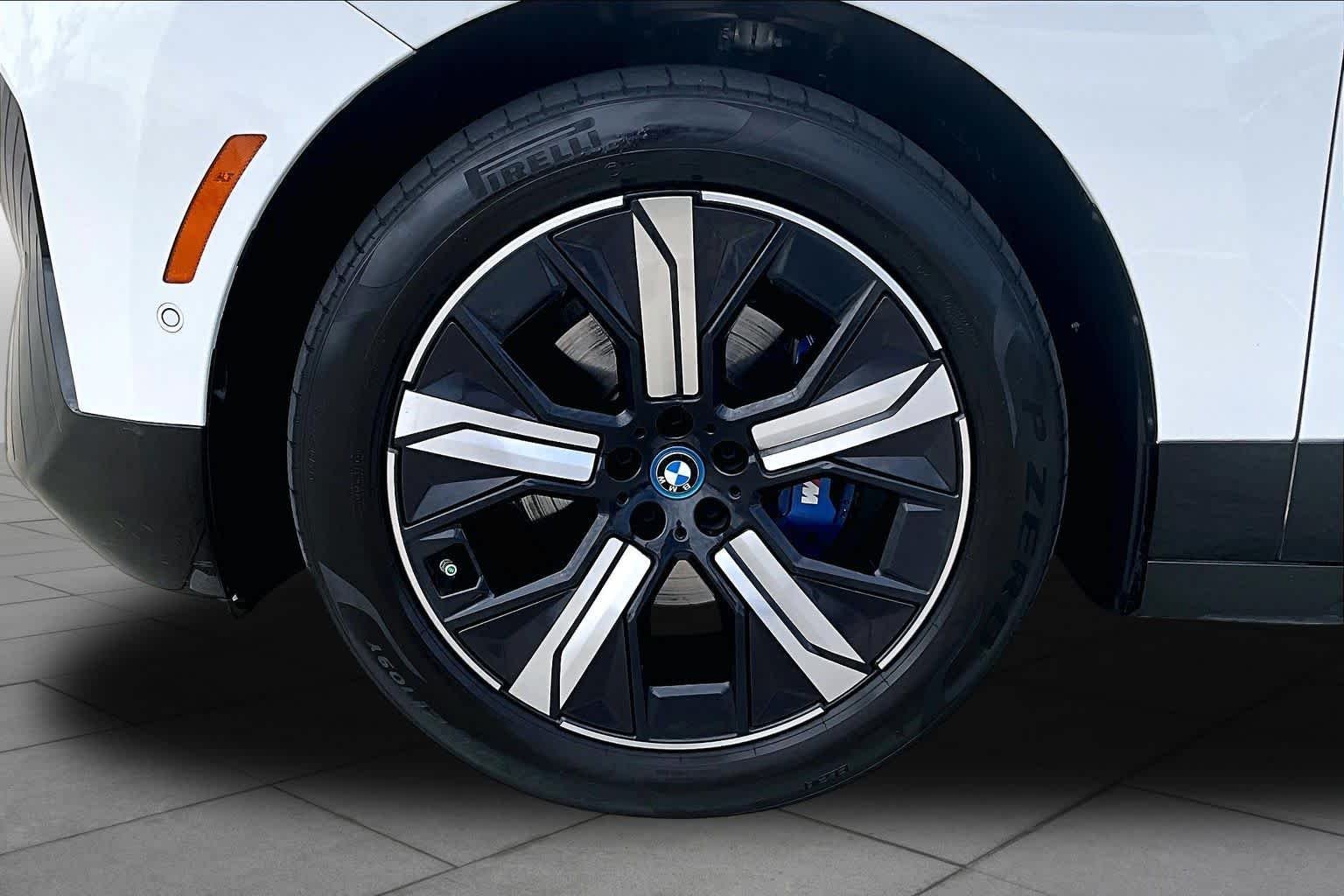 Used 2024 Alpine White BMW M60 image 10