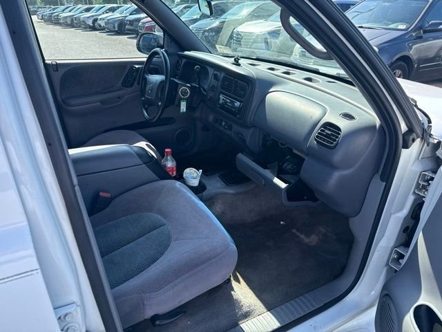 Used 1999  Dodge Base image 11
