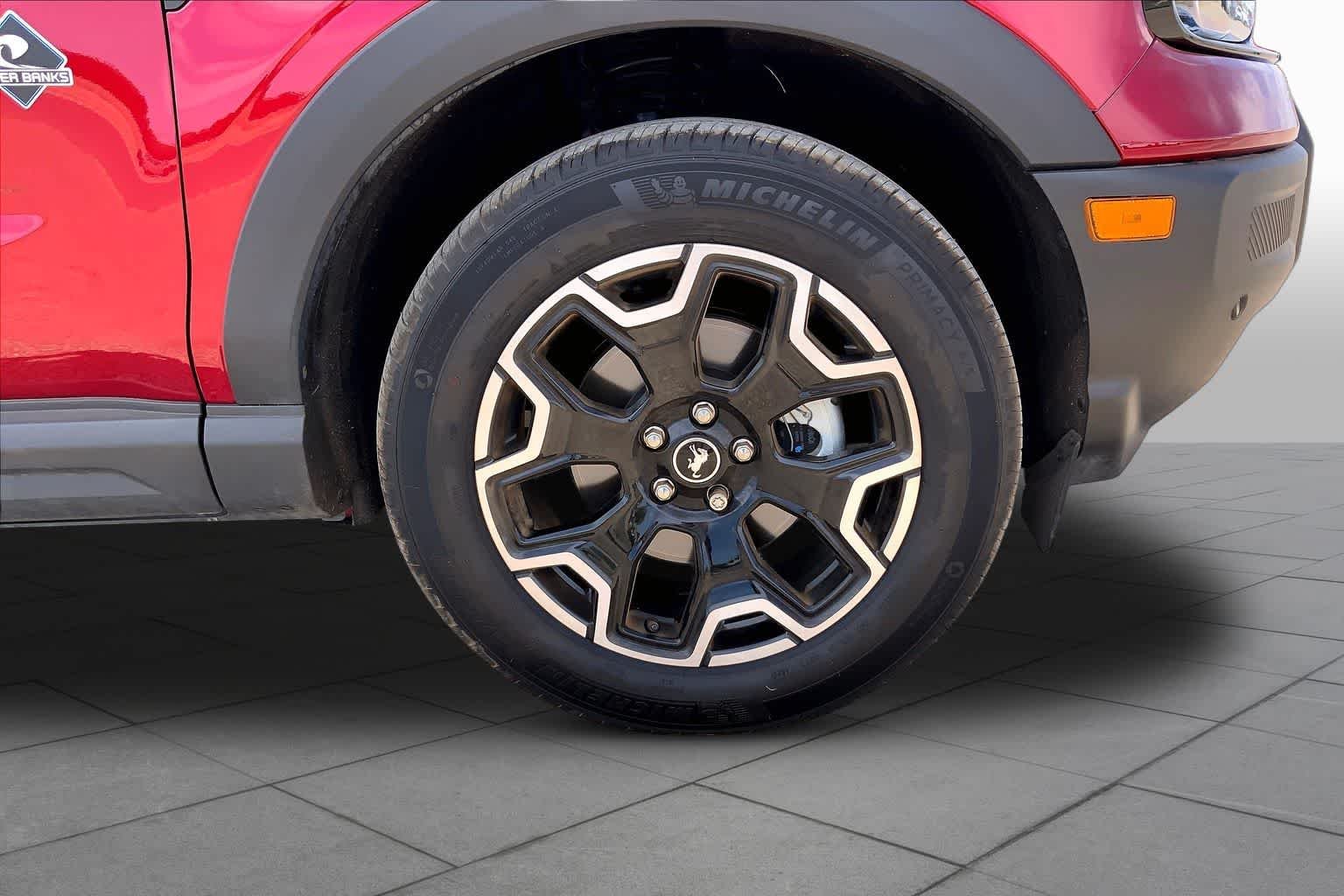 New 2025 Ruby Red Metallic Tinted Clearcoat Ford Outer Banks® image 10
