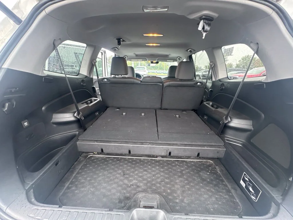 Used 2022 White Honda EX-L image 5