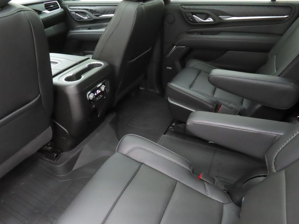 Used 2023 White GMC Denali image 21