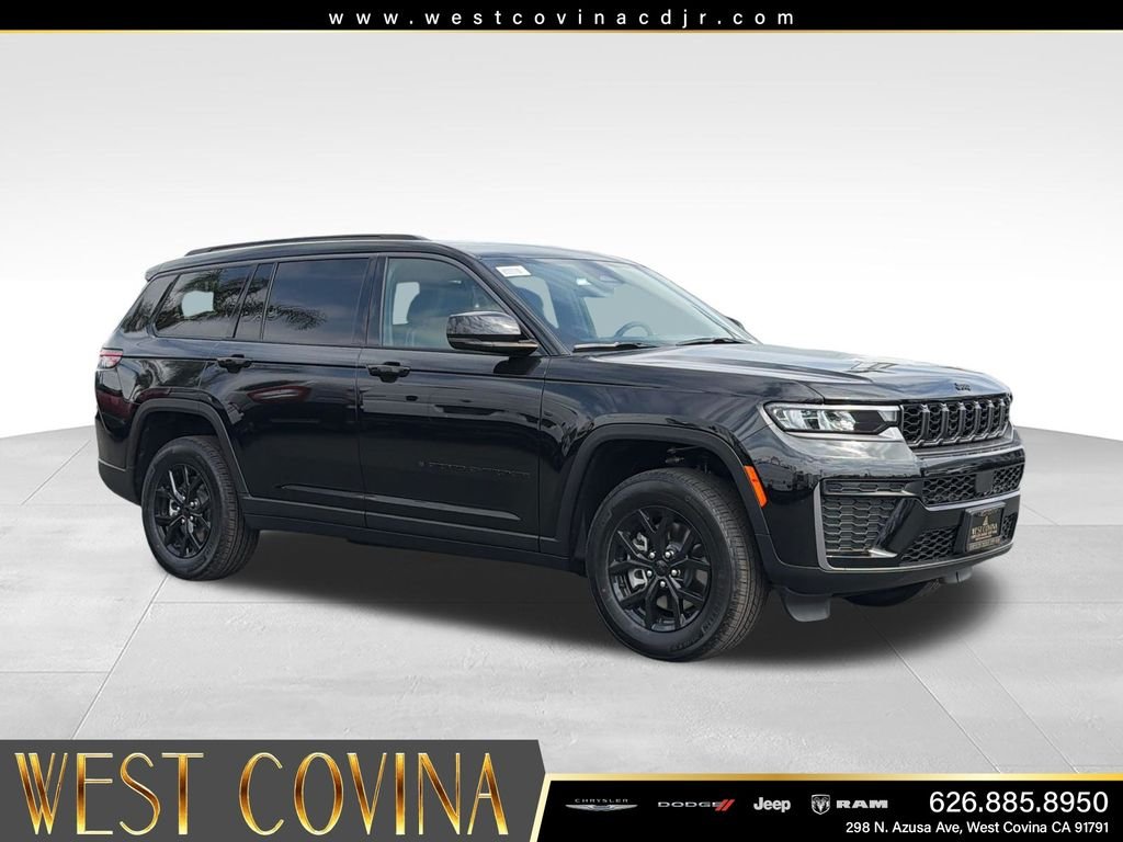 New 2026 Diamond Black Crystal Pearl-Coat Exterior Paint Jeep Altitude image 7