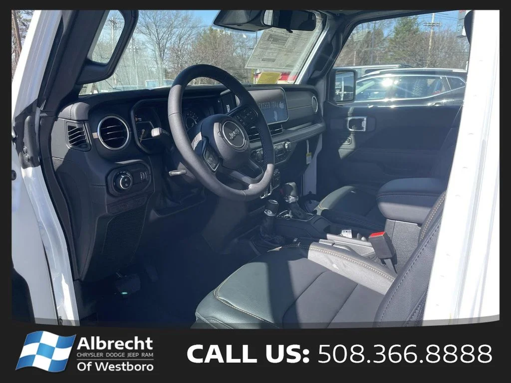 New 2026 Bright White Clear-Coat Exterior Paint Jeep Sahara image 9