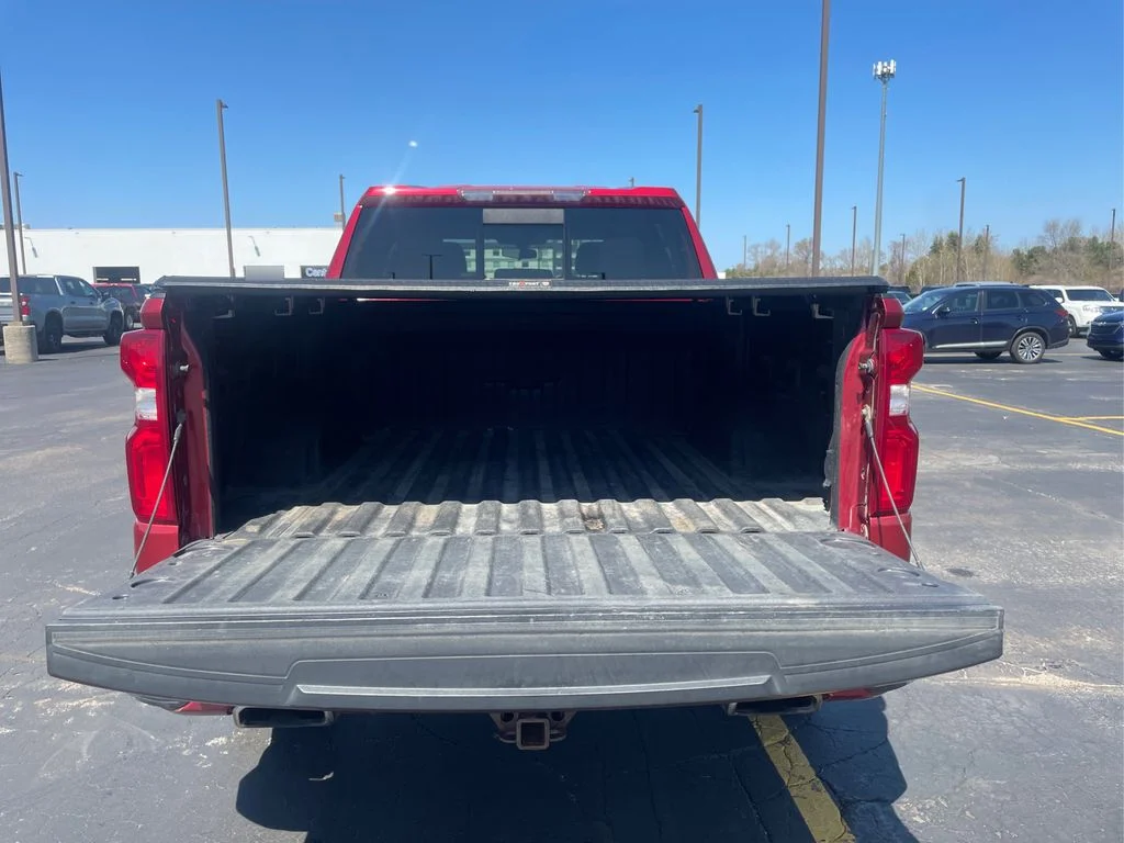 Used 2020 Cajun Red Tintcoat Chevrolet RST image 21