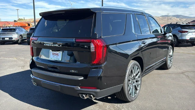 2027 GMC Yukon Denali Ultimate - Photo 3