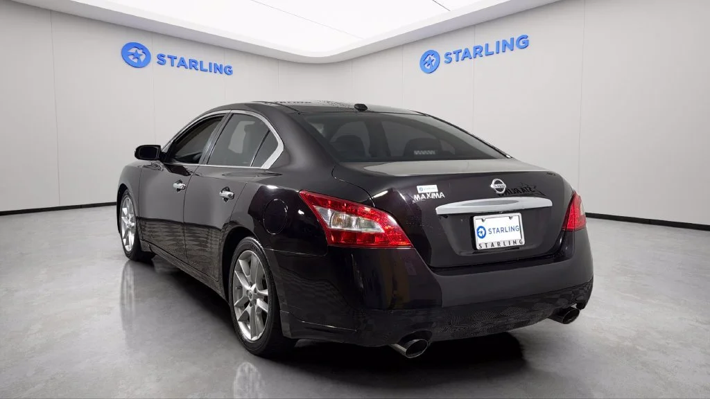 Used 2010  Nissan 3.5 SV w/Premium Pkg image 6