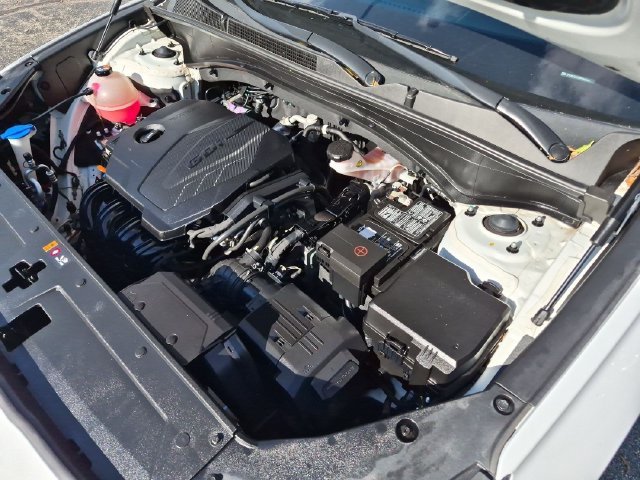 Used 2023 White Hyundai SEL image 32