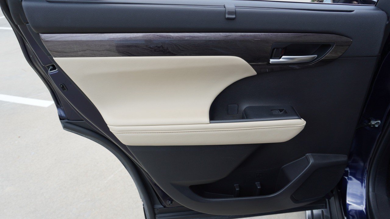 Used 2024 Blue Toyota Platinum image 34