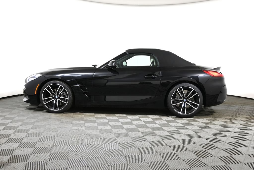 New 2026 Black Sapphire Metallic BMW sDrive30i image 2