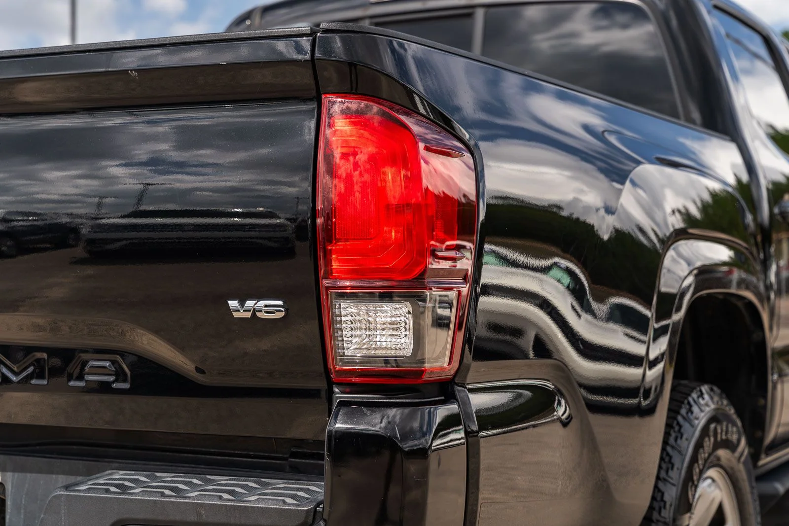 Used 2021 Black Toyota SR image 13