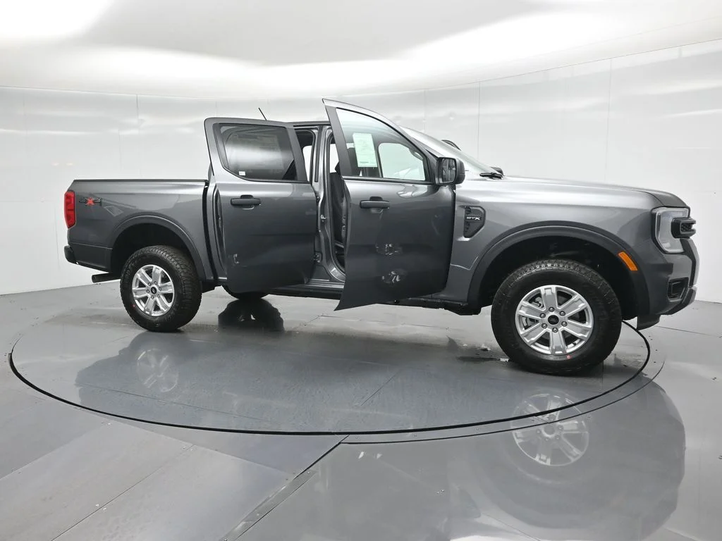 New 2025 Gray Ford XL image 31