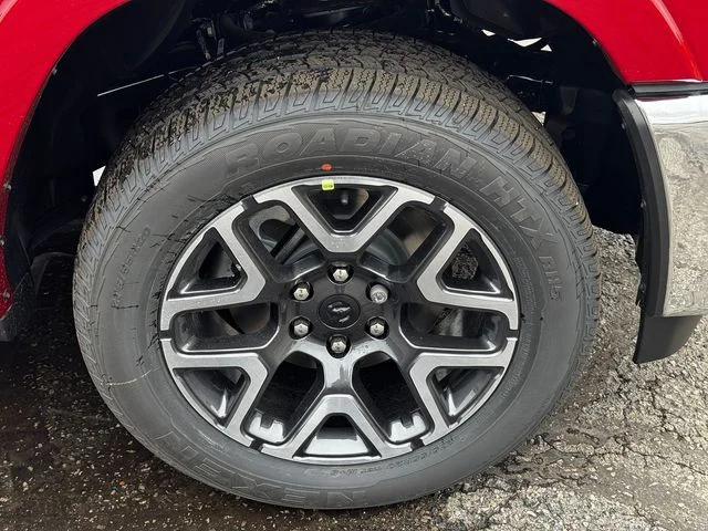 New 2026 Molten Red Pearl-Coat Exterior Paint RAM LARAMIE image 9