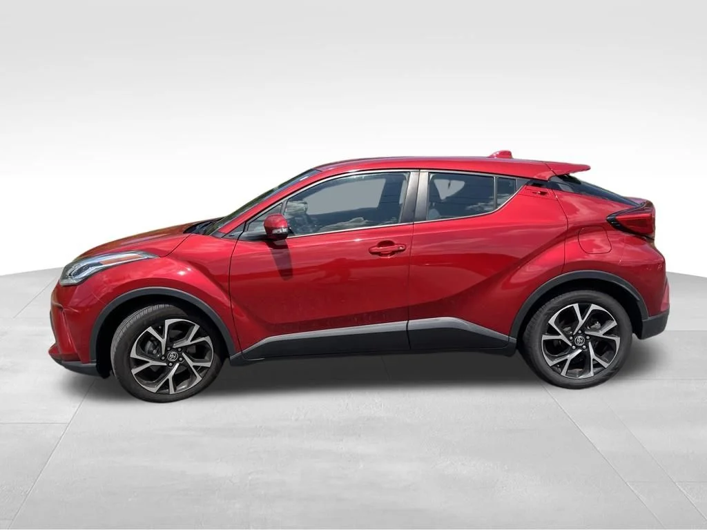 Used 2021 Red Toyota XLE image 3