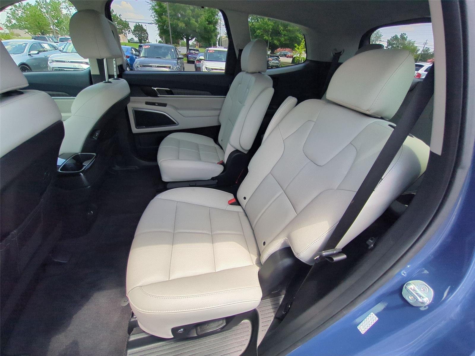 Used 2025 Midnight Lake Blue Kia EX image 34