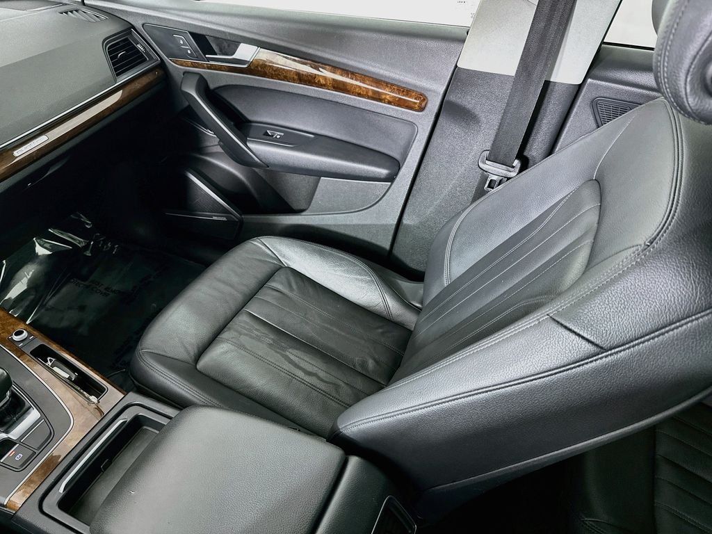 Used 2018 Gray Metallic Audi 2.0T Premium Plus image 25