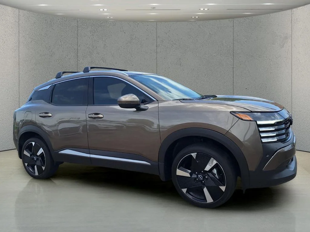 Certified Used 2025 Brown Nissan SR image 3