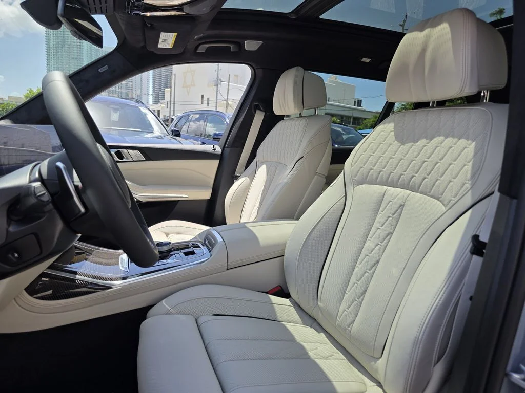 New 2027 Brooklyn Grey Metallic BMW M60i image 17