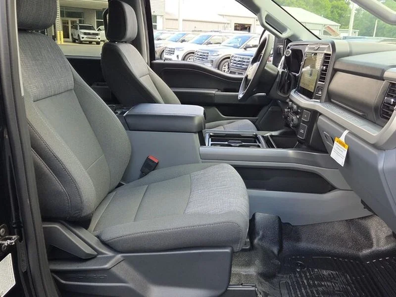 New 2026 Agate Black Metallic Ford F-250® XLT image 17