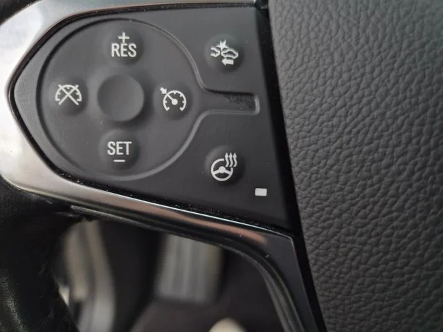 Used 2021 Black Chevrolet Premier image 23