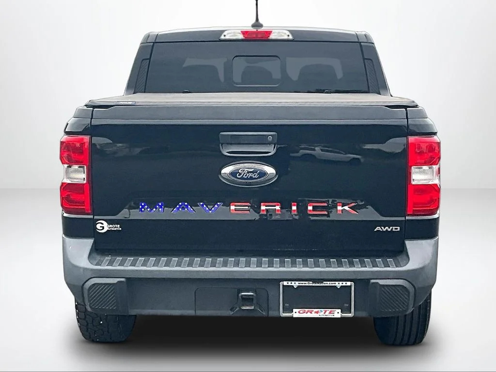 Used 2022 Black Ford XLT image 4