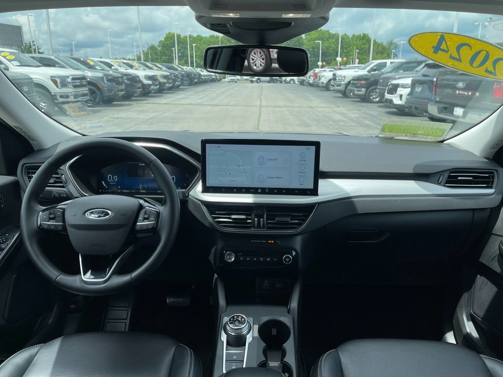 Used 2024  Ford Platinum image 15