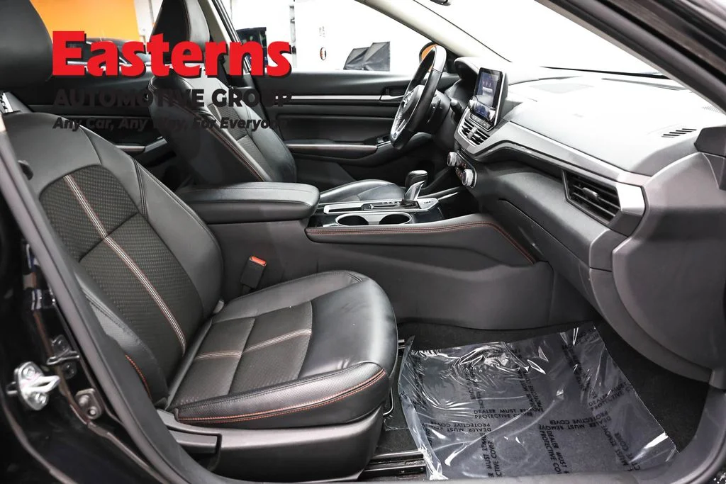 Used 2024 Black Nissan 2.5 SR image 24