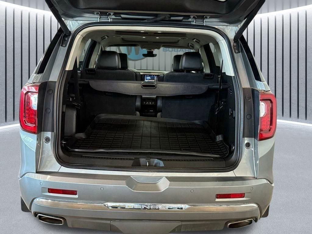 Used 2023 Silver GMC Denali image 9
