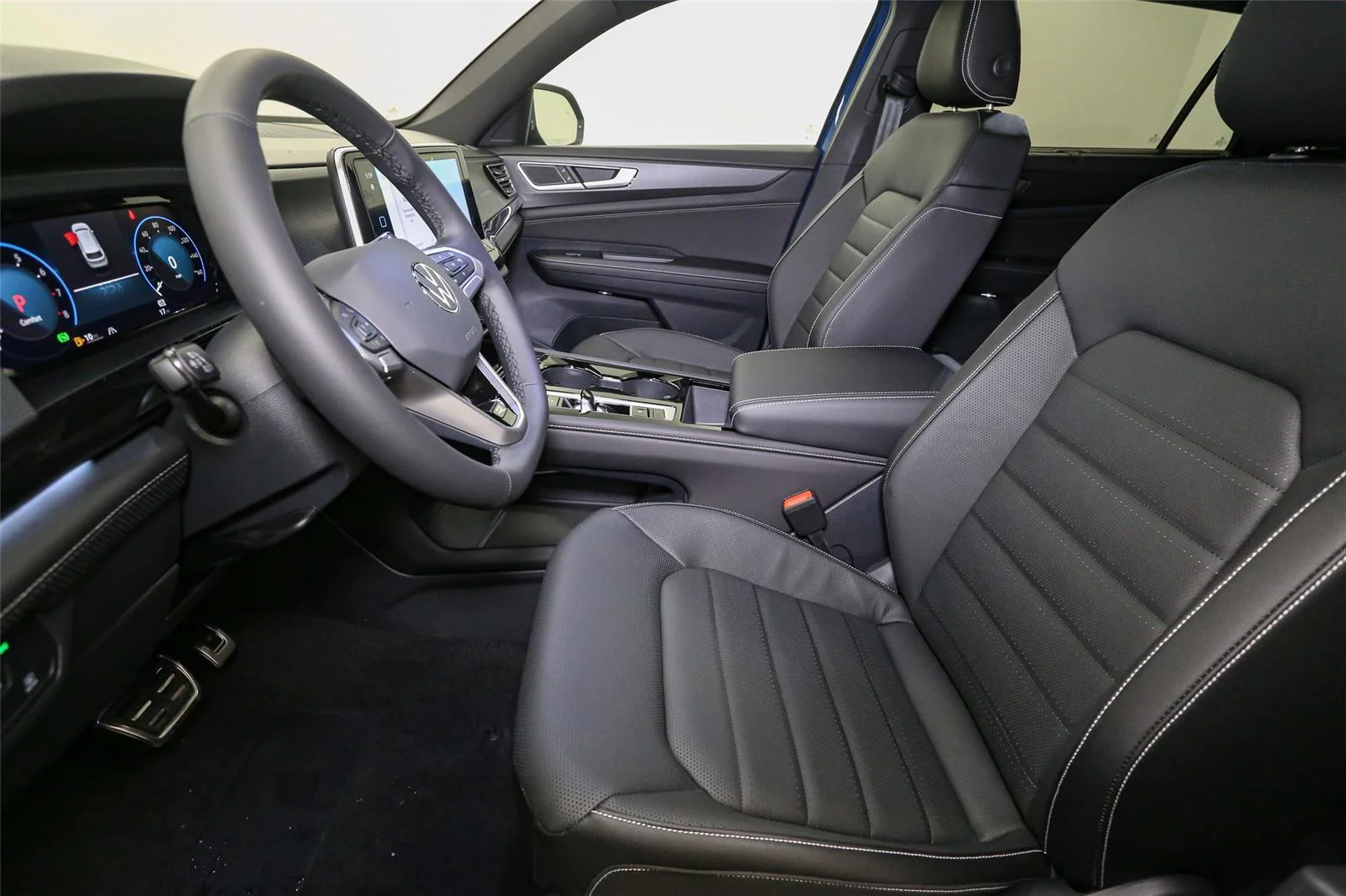 New 2026 Deep Black Pearl Volkswagen 2.0T SEL R-Line Black image 25