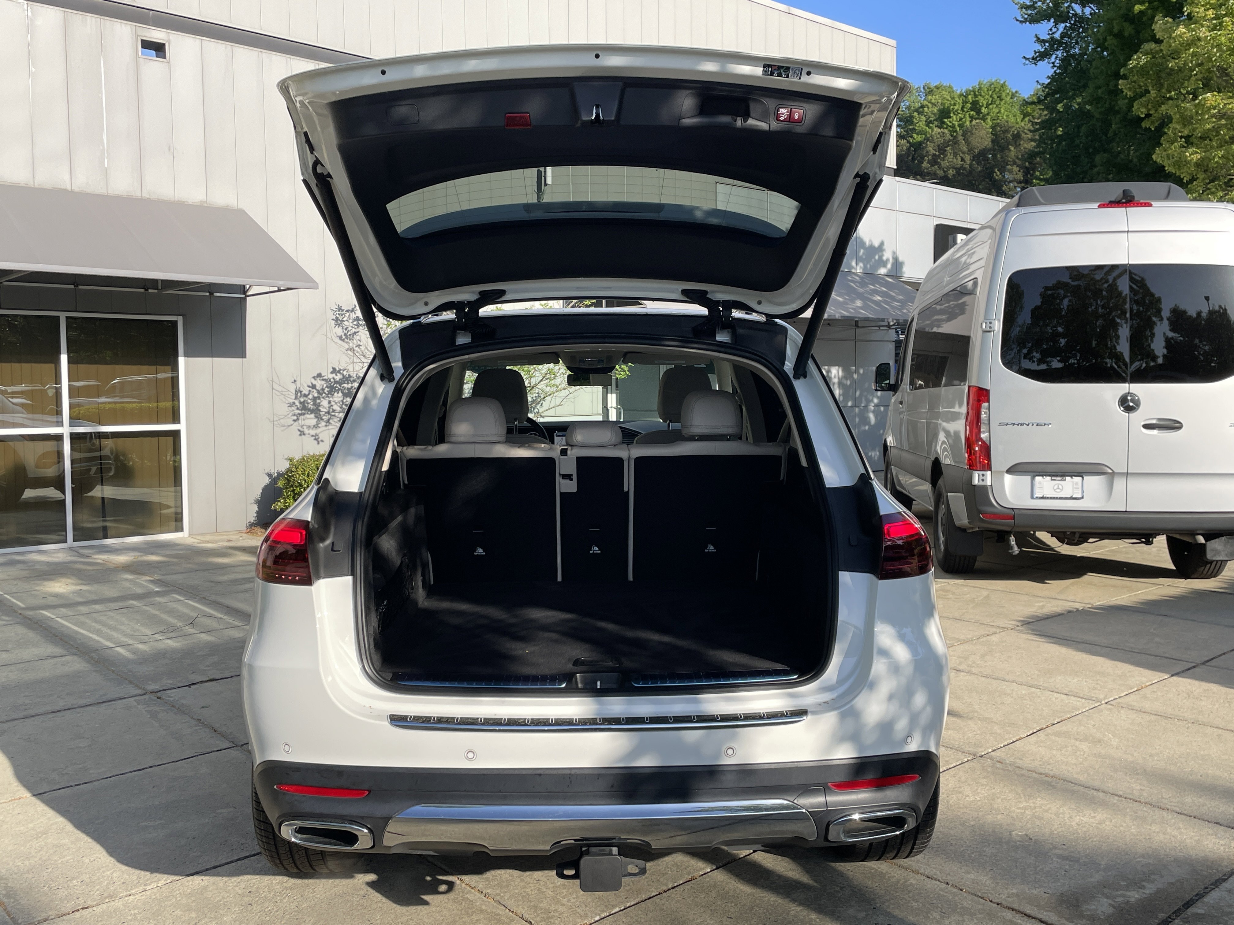 Certified Used 2024 Polar White Mercedes-Benz GLE 450 4MATIC® SUV image 9